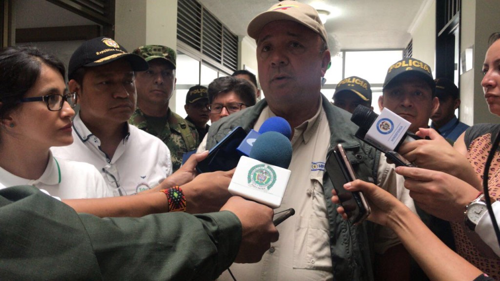 En declaraciones a la prensa, el Ministro de Defensa, Luis Carlos Villegas, dijo que la mayoría de homicidios de líderes sociales de deben a peleas de vecinos, faldas y por rentas ilícitas. Foto: @mindefensa